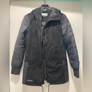 Great condition Women’s Black Columbia XS puffer jacket